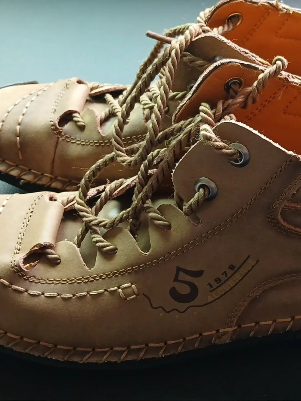 Men's Casual Lace-Up Tan Leather Sneakers Alcubieree Brand